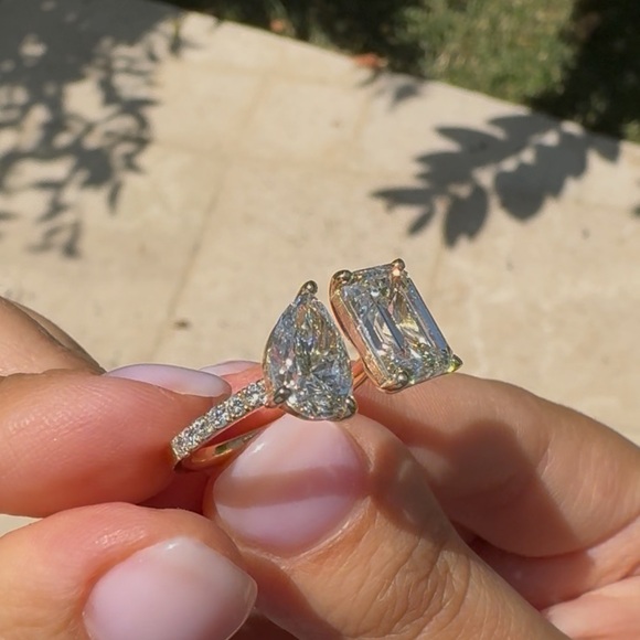 6.5ct Toi Et Moi Ring. 14k yellow gold
